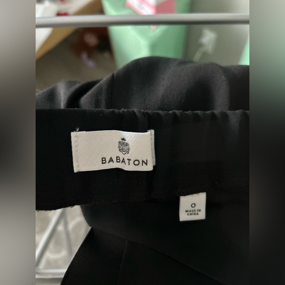 Aritzia Babaton Black Cropped Pants Size 00